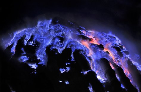 flaming-molten-sulfur