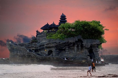 pura-tanah-lot-sea-temple-bali-indonesia